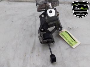 Engine mount from a Audi A6 Avant (C8) 3.0 V6 24V 50 TDI Mild Hybrid Quattro 2019