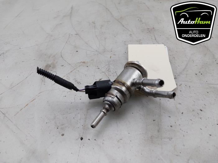 Usados Inyector Adblue Opel Combo Cargo 1.5 CDTI 130 Precio € 60,50 IVA incluido ofrecido por AutoHam