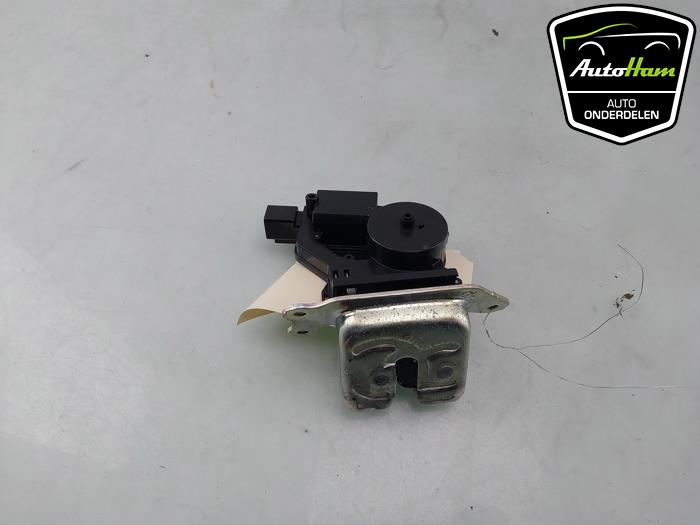 Usagé Serrure de coffre Suzuki Swift (ZC/ZD) 1.2 Dual Jet 16V Prix € 25,00 Règlement à la marge proposé par AutoHam