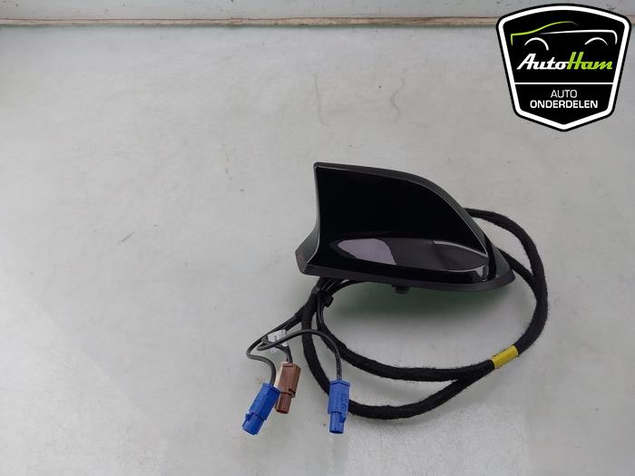Używane Antena Renault Arkana (RJLL) 1.6 E-Tech 145 16V Cena € 115,00 Procedura marży oferowane przez AutoHam