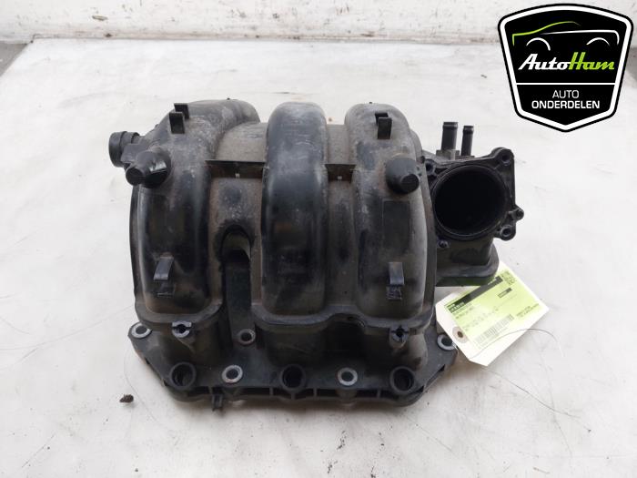 Usados Colector de admisión Volkswagen Polo IV (9N1/2/3) 1.2 12V Precio € 25,00 Norma de margen ofrecido por AutoHam