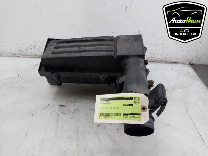 Begagnade Luftfilterhus Volkswagen Touran (1T1/T2) 1.9 TDI 100 Pris € 40,00 Marginaltabell erbjuds av AutoHam