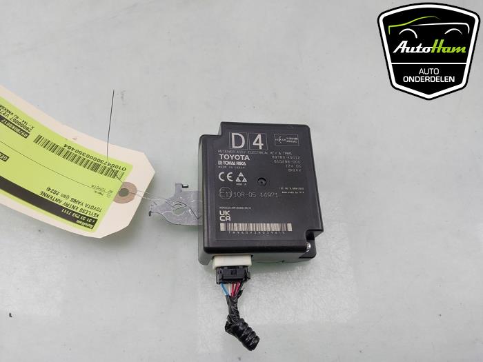 Używane Keyless Entry-Antena Toyota Yaris IV (P21/PA1/PH1) 1.5 12V Hybrid 115 Cena € 50,00 Procedura marży oferowane przez AutoHam