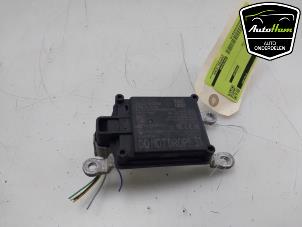 Tempomat Sensor van een Renault Arkana (RJLL) 1.6 E-Tech 145 16V 2024