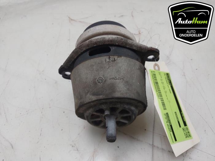 Usagé Support moteur Volkswagen Touareg (7LA/7L6) 3.2 V6 24V Prix € 25,00 Règlement à la marge proposé par AutoHam