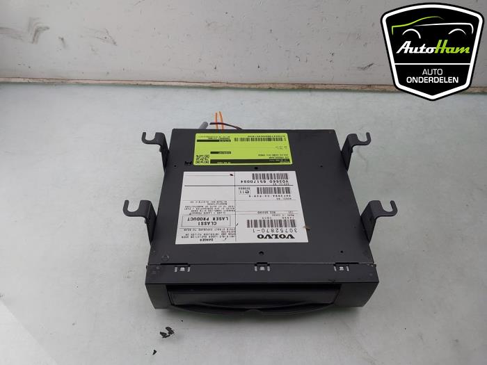 Używane Zmieniarka CD Volvo XC90 I 2.9 T6 24V Cena € 75,00 Procedura marży oferowane przez AutoHam