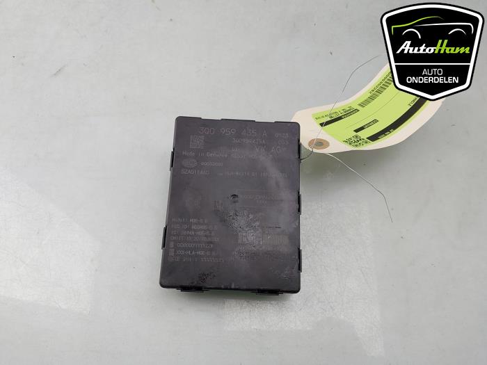 Używane Modul keyless vehicle Audi TT (FV3/FVP) 2.0 TFSI 16V Quattro Cena € 25,00 Procedura marży oferowane przez AutoHam