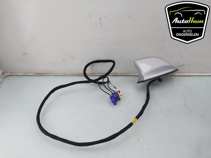 Używane Antena Renault Megane IV Estate (RFBK) 1.3 TCE 160 16V Cena € 50,00 Procedura marży oferowane przez AutoHam