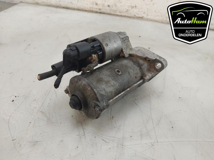Starter from a Volkswagen Passat (3G2) 2.0 TDI BiTurbo 16V 4Motion 2018