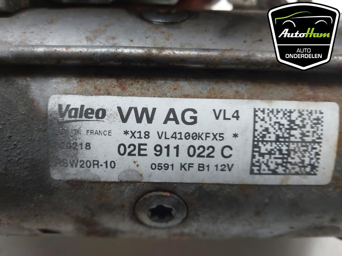 Starter from a Volkswagen Passat (3G2) 2.0 TDI BiTurbo 16V 4Motion 2018