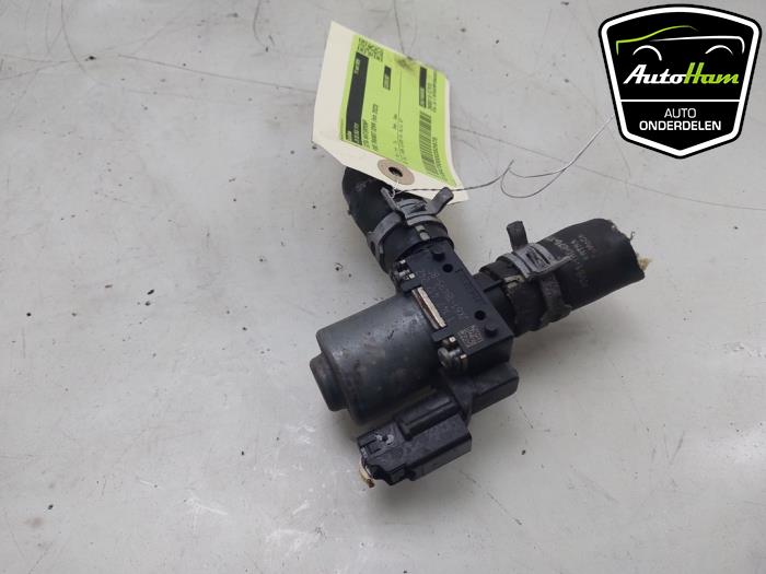 Begagnade Extra vattenpump Ford Transit Connect (PJ2) 1.5 EcoBlue Pris € 65,00 Marginaltabell erbjuds av AutoHam
