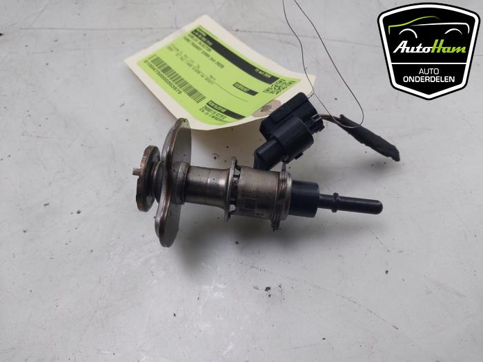 Używane Wtryskiwacz AdBlue Ford Transit Connect (PJ2) 1.5 EcoBlue Cena € 151,25 Z VAT oferowane przez AutoHam