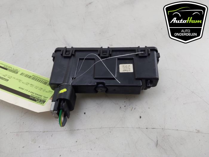 Used Esp computer Opel Grandland (X) 1.6 Turbo 16V Hybrid Price € 75,00 Margin scheme offered by AutoHam