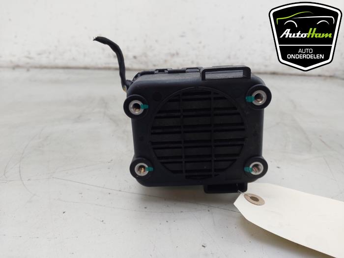 Używane Glosnik VESS Volvo EX40 (XZ) Single Motor 70 kWh Cena € 20,00 Procedura marży oferowane przez AutoHam