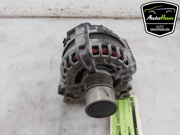Used Dynamo Volkswagen Golf VIII (CD1) 1.5 TSI 16V Price € 60,00 Margin scheme offered by AutoHam