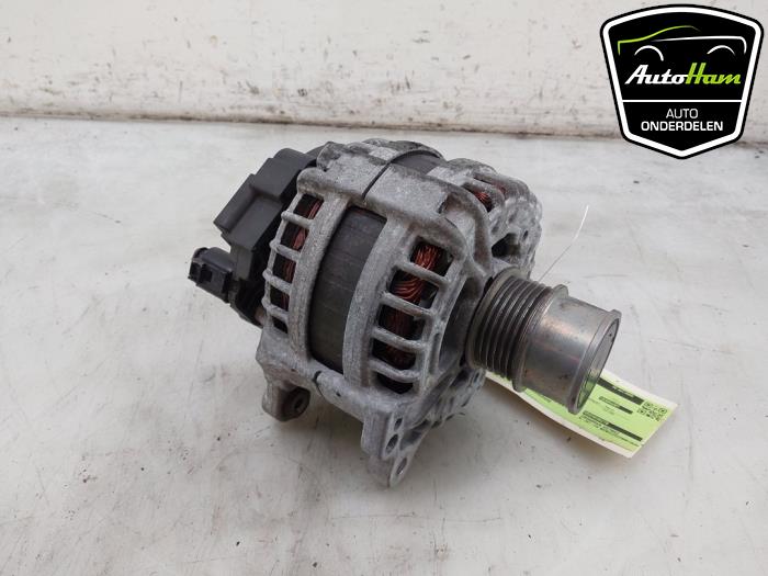 Dynamo from a Volkswagen Golf VIII (CD1) 1.5 TSI 16V 2021