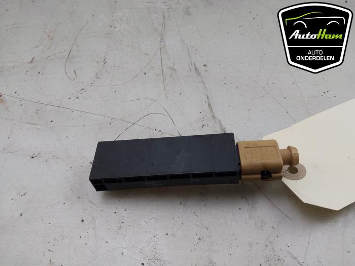 Używane Keyless Entry-Antena Audi TT (FV3/FVP) 2.0 TFSI 16V Quattro Cena € 10,00 Procedura marży oferowane przez AutoHam