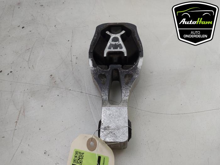 Used Engine mount Toyota ProAce City 1.5 D-4D 130 Price € 18,15 Inclusive VAT offered by AutoHam