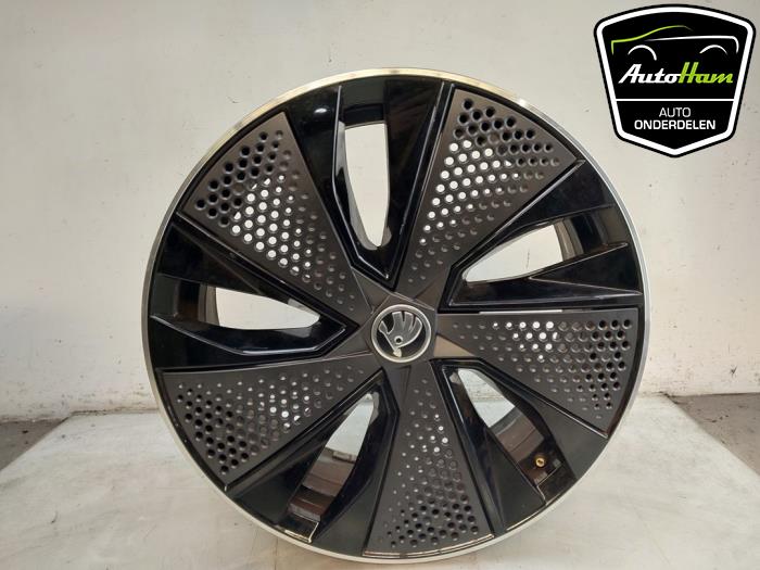 Używane Obrecz Skoda Kamiq 1.0 TSI 12V Cena € 225,00 Procedura marży oferowane przez AutoHam