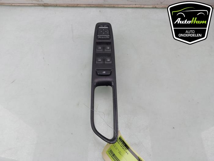 Używane Przelacznik lusterka Renault Captur I (2R) 1.2 TCE 16V EDC Cena € 20,00 Procedura marży oferowane przez AutoHam