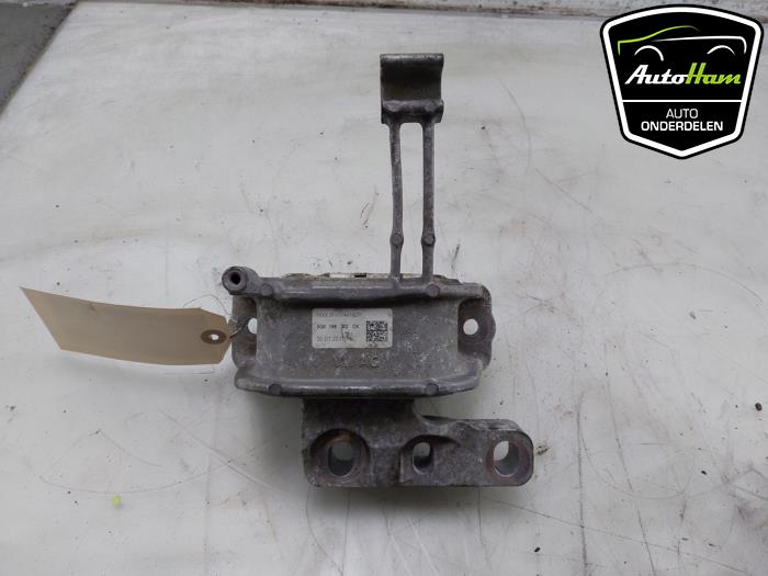 Used Engine mount Volkswagen Golf VII (AUA) 1.0 TSI 12V Price € 50,00 Margin scheme offered by AutoHam