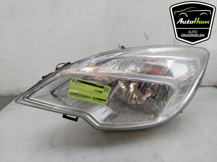 Używane Reflektor lewy Opel Meriva (B) 1.4 Turbo 16V Ecotec Cena € 75,00 Procedura marży oferowane przez AutoHam