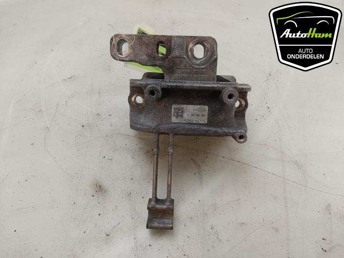 Used Engine mount Volkswagen Passat Variant (3G5) 2.0 TDI 16V 150 Price € 25,00 Margin scheme offered by AutoHam