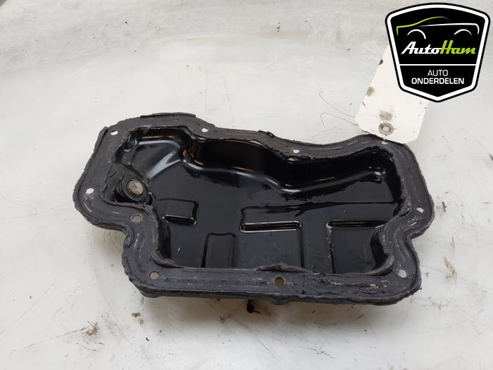 Usagé Couvercle carter Renault Clio IV Estate/Grandtour (7R) 0.9 Energy TCE 12V Prix € 20,00 Règlement à la marge proposé par AutoHam