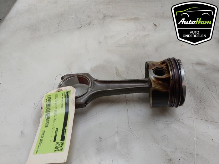 Usados Pistón BMW X5 (G05) xDrive 45 e iPerformance 3.0 24V Precio € 75,00 Norma de margen ofrecido por AutoHam