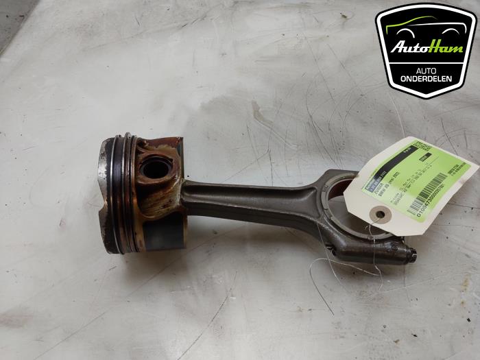 Usagé Piston BMW X5 (G05) xDrive 45 e iPerformance 3.0 24V Prix € 75,00 Règlement à la marge proposé par AutoHam
