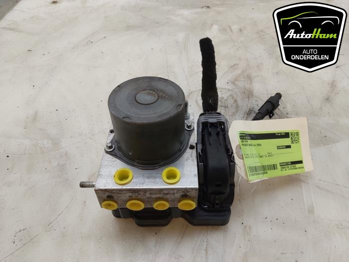 Begagnade ABS-pump Peugeot Boxer (U9) 2.2 Blue HDi 165 Pris € 151,25 Inklusive moms erbjuds av AutoHam