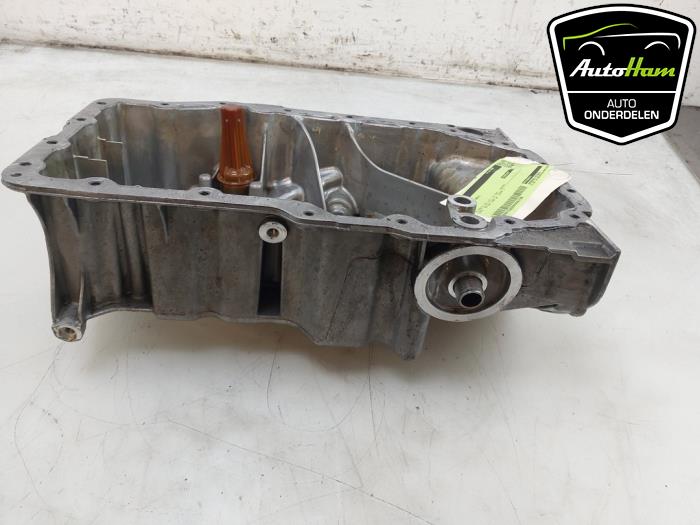 Usagé Couvercle carter Volkswagen Golf VIII (CD1) 1.5 TSI 16V Prix € 125,00 Règlement à la marge proposé par AutoHam