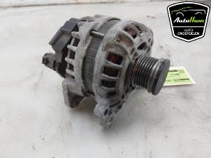Dynamo van een Volkswagen Polo VI (AW1) 1.0 MPi 12V 2019