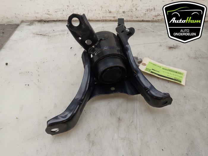 Used Engine mount Toyota Corolla Cross 1.8 Hybrid 140 Price € 75,00 Margin scheme offered by AutoHam