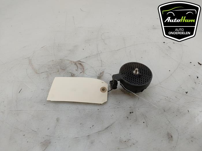 Używane Glosnik VESS Volkswagen Golf VIII (CD1) 2.0 TSI R 16V 4Motion Cena € 20,00 Procedura marży oferowane przez AutoHam