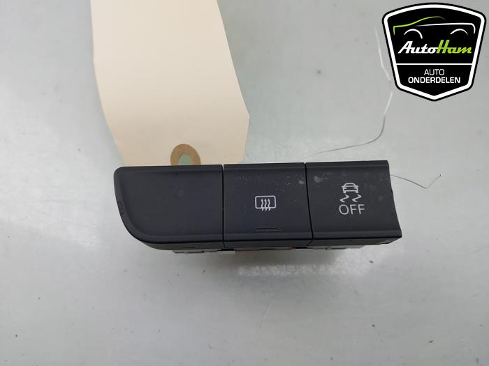 Usados Interruptor Audi A1 Sportback (8XA/8XF) 1.0 TFSI 12V Precio € 10,00 Norma de margen ofrecido por AutoHam