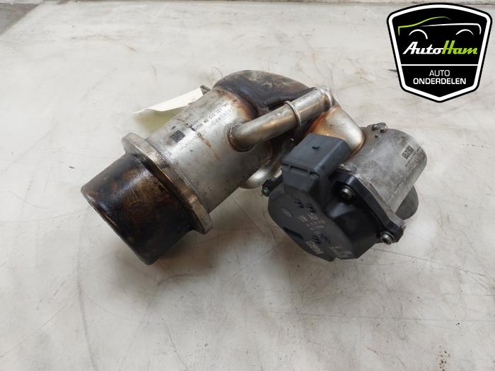 Used Throttle body Volkswagen Passat (3G2) 2.0 TDI BiTurbo 16V 4Motion Price € 40,00 Margin scheme offered by AutoHam