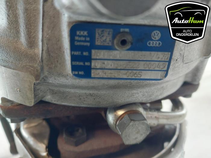 Turbo van een Volkswagen Passat (3G2) 2.0 TDI BiTurbo 16V 4Motion 2018