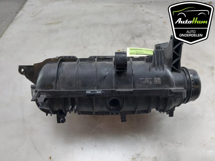 Begagnade Insugsrör Volkswagen Golf VIII (CD1) 1.5 eTSI 16V Pris € 195,00 Marginaltabell erbjuds av AutoHam