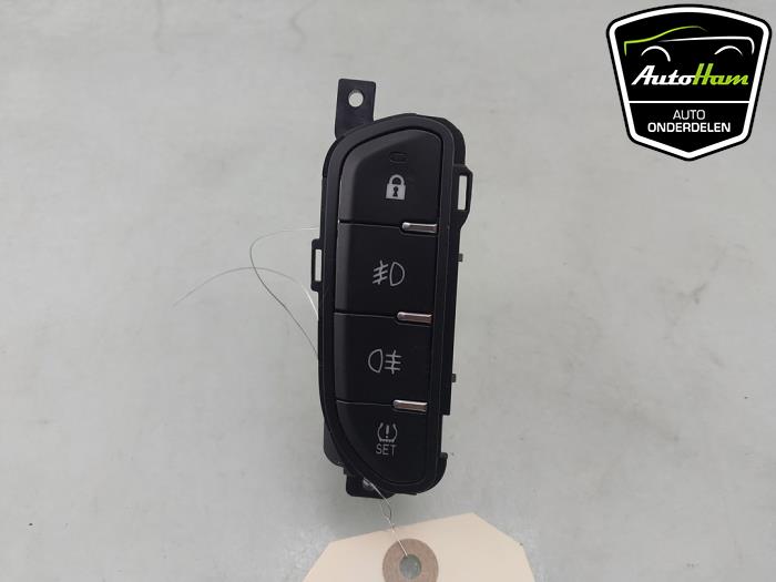 Używane Przelacznik Alfa Romeo Giulietta (940) 1.75 TBI 16V QV Cena € 30,00 Procedura marży oferowane przez AutoHam