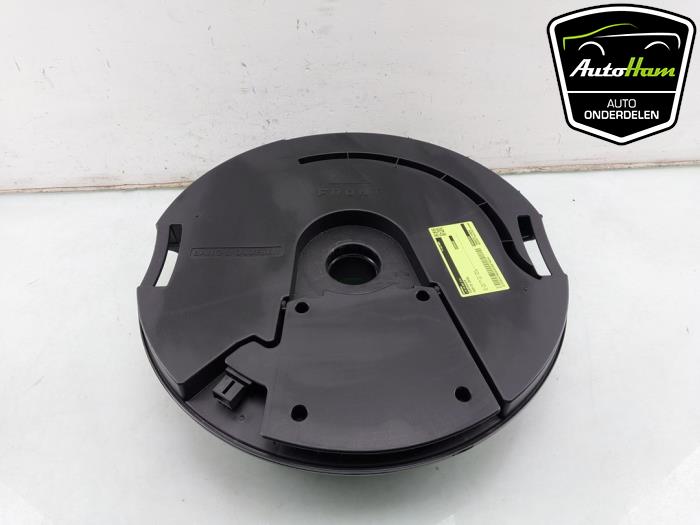 Używane Subwoofer Audi SQ2 (GAB/GAG) 2.0 TFSI 16V Cena € 125,00 Procedura marży oferowane przez AutoHam