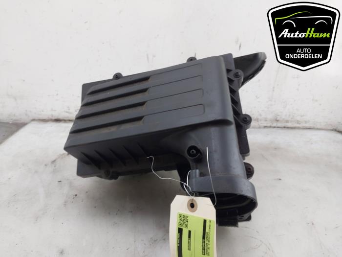 Begagnade Luftfilterhus Volkswagen Touran (5T1) 1.6 TDI SCR BlueMotion Technology Pris € 40,00 Marginaltabell erbjuds av AutoHam