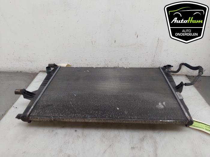 Usagé Radiateur Renault Megane III Grandtour (KZ) 1.6 16V Prix € 30,00 Règlement à la marge proposé par AutoHam
