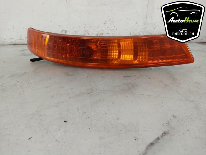 Używane Kierunkowskaz prawy Renault Trafic New (FL) 1.9 dCi 100 16V Cena € 10,00 Procedura marży oferowane przez AutoHam