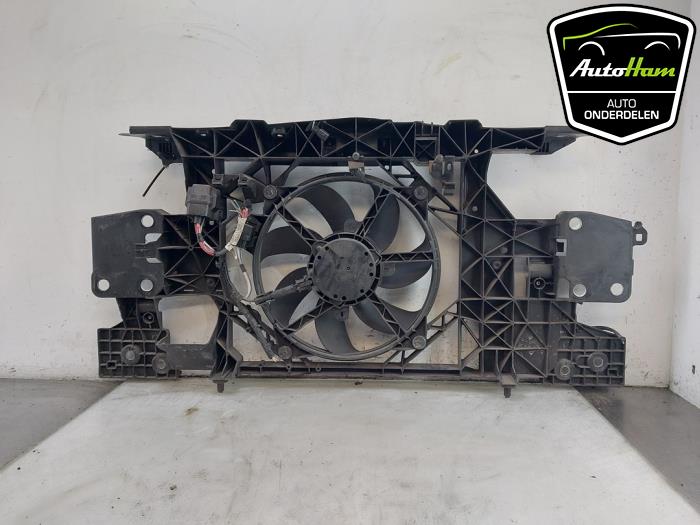 Usados Panel frontal Renault Megane III Grandtour (KZ) 1.6 16V Precio € 75,00 Norma de margen ofrecido por AutoHam