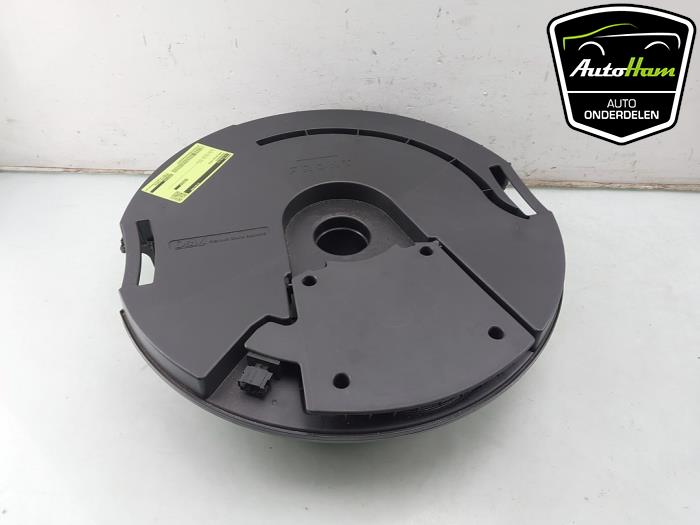 Używane Subwoofer Audi A3 Sportback (8VA/8VF) 1.4 TFSI 16V Cena € 95,00 Procedura marży oferowane przez AutoHam