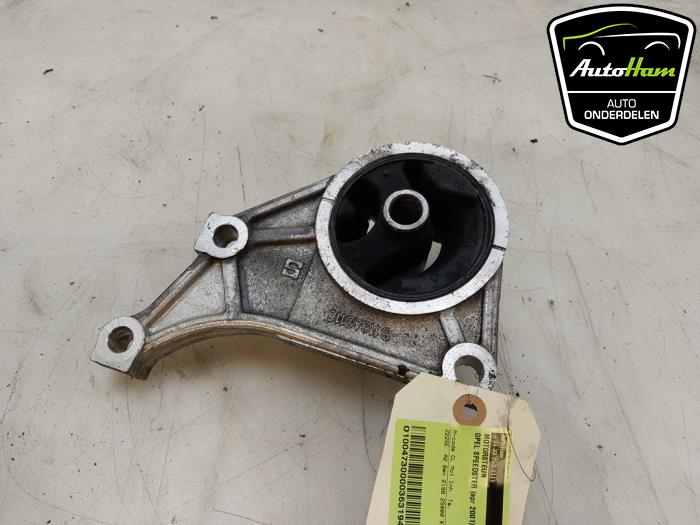 Used Engine mount Opel Speedster 2.2 16V Price € 95,00 Margin scheme offered by AutoHam