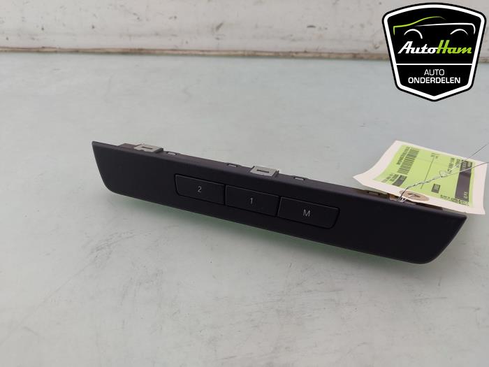 Używane Przelacznik BMW 5 serie Touring (F11) 523i 24V Cena € 20,00 Procedura marży oferowane przez AutoHam