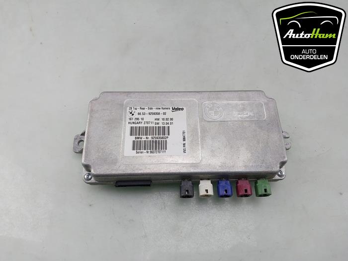 Używane Modul kamery BMW 5 serie Touring (F11) 523i 24V Cena € 195,00 Procedura marży oferowane przez AutoHam