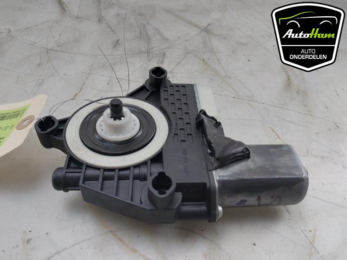 Usados Motor de ventanilla de puerta BMW 1 serie (F40) 118i 1.5 TwinPower 12V Precio € 35,00 Norma de margen ofrecido por AutoHam